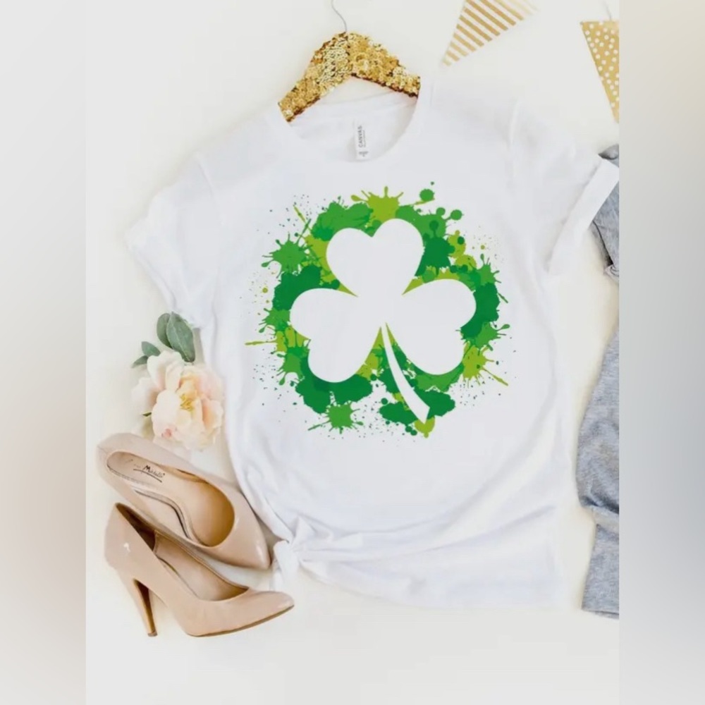 ☘️St Patrick's Day Medium Shamrock T-Shirt White